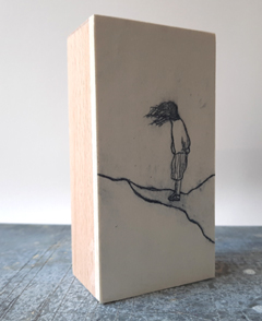 Edith Brouwer, Cipres 3, 85 euro, Ets op blok zonder ljist, 10x5x3,5 cm