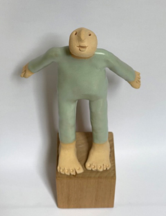 Kiki Demelinne, Aqua man, 100 euro, Keramiek en sprokkelhout, 21x10x12 cm