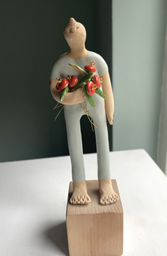 Kiki Demelinne, Bloemetjes vrouw, 125 euro, Keramiek, 21x6x5 cm