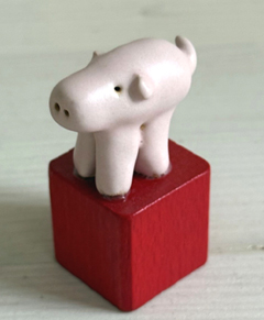 Kiki Demelinne, Spekkie, 45 euro, Keramiek, 5x3x4 cm