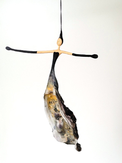 Linda Groen, Oestervrouw, 175 euro, Gemengde techniek met oester, 22x 15 cm