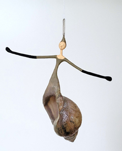 Linda Groen, Duindoorn, 150 euro, Gemengde techniek met wulk schelp, 14x12x5 cm