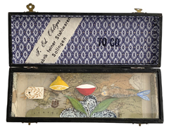 Tamar Rubinstein, Draagbaar landschap to go, Gemengde techniek in oude bestekdoos, 17x23 cm, €.165,-
