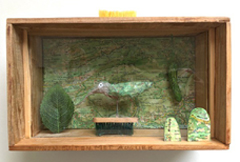 Tamar Rubinstein,  Binnen, buiten met augurk, Gemengde techniek in houten doosje, 20x12x12 cm, €.175,-