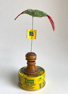 Tamar Rubinstein, Vogel 85/77, 135 euro, Gemengde techniek met visblikje, 10x17 cm