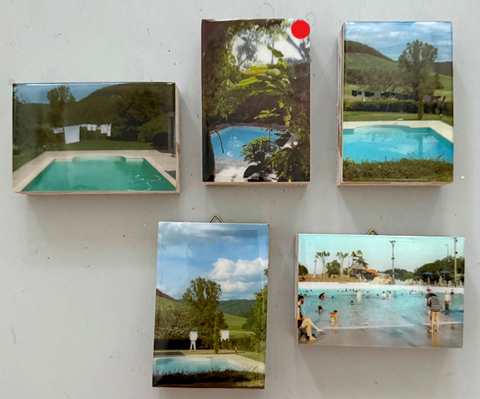 Annette van Waaijen, Zwembadserie 1 t/m 5, 65 euro, Foto op paneel met giethars, 9x6x2 cm