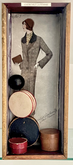Antje Weber, Cherchez la femme, 150 euro, Mixed Media in vintage lade, 30x13x7 cm